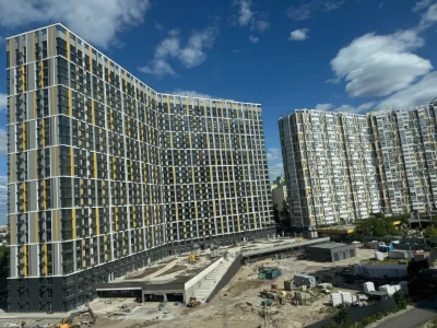 Будинок 13-17 Продаж видової 2-кімнатної квартири в ЖК «Руса