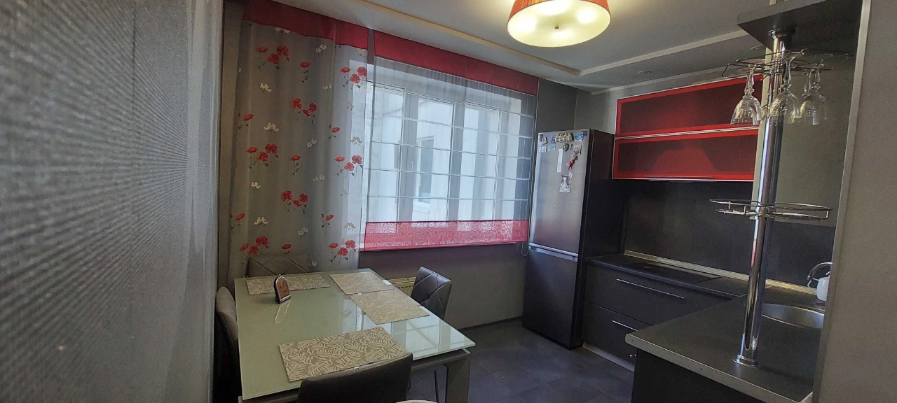 Продам 3 комн кв с капремонтом,  Павлово поле