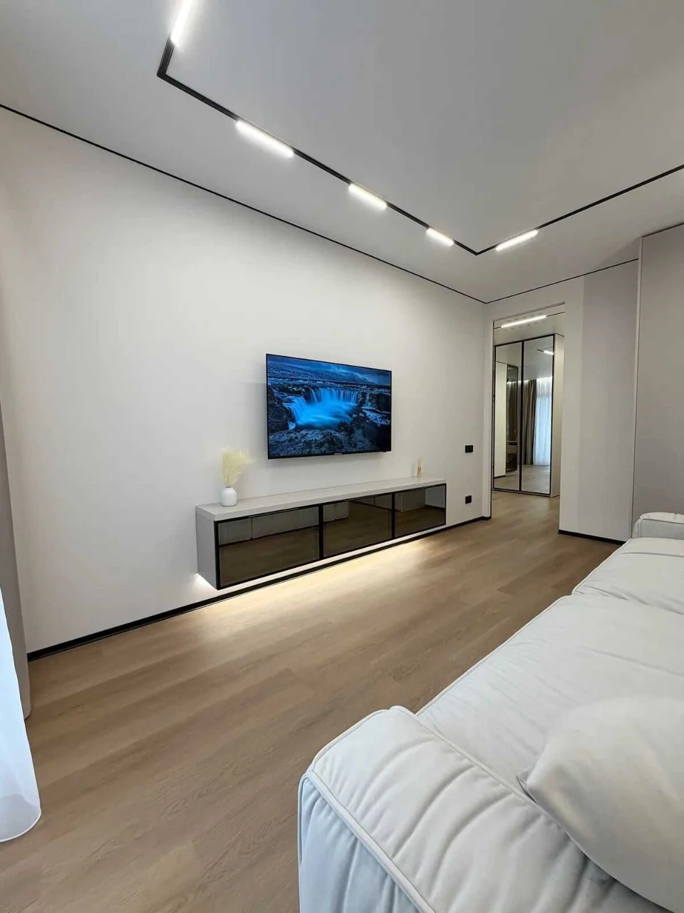 Продам 2к квартиру з стильним ремонтом в ЖК Light Home, в це