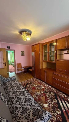 продаж 2-кім вторинка в центрі по вул. Незалежності.