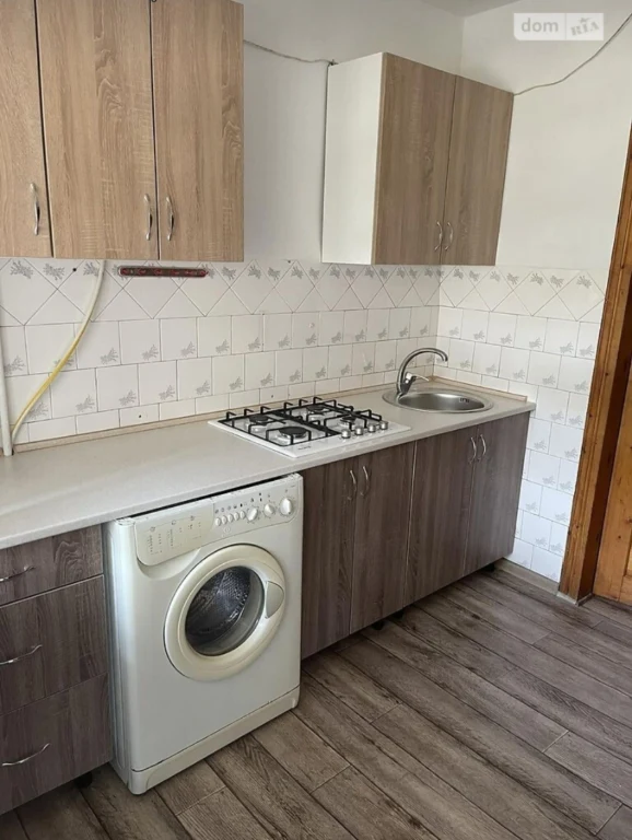 Продаж квартира чешка Чернівці три кімнати 2й поверх