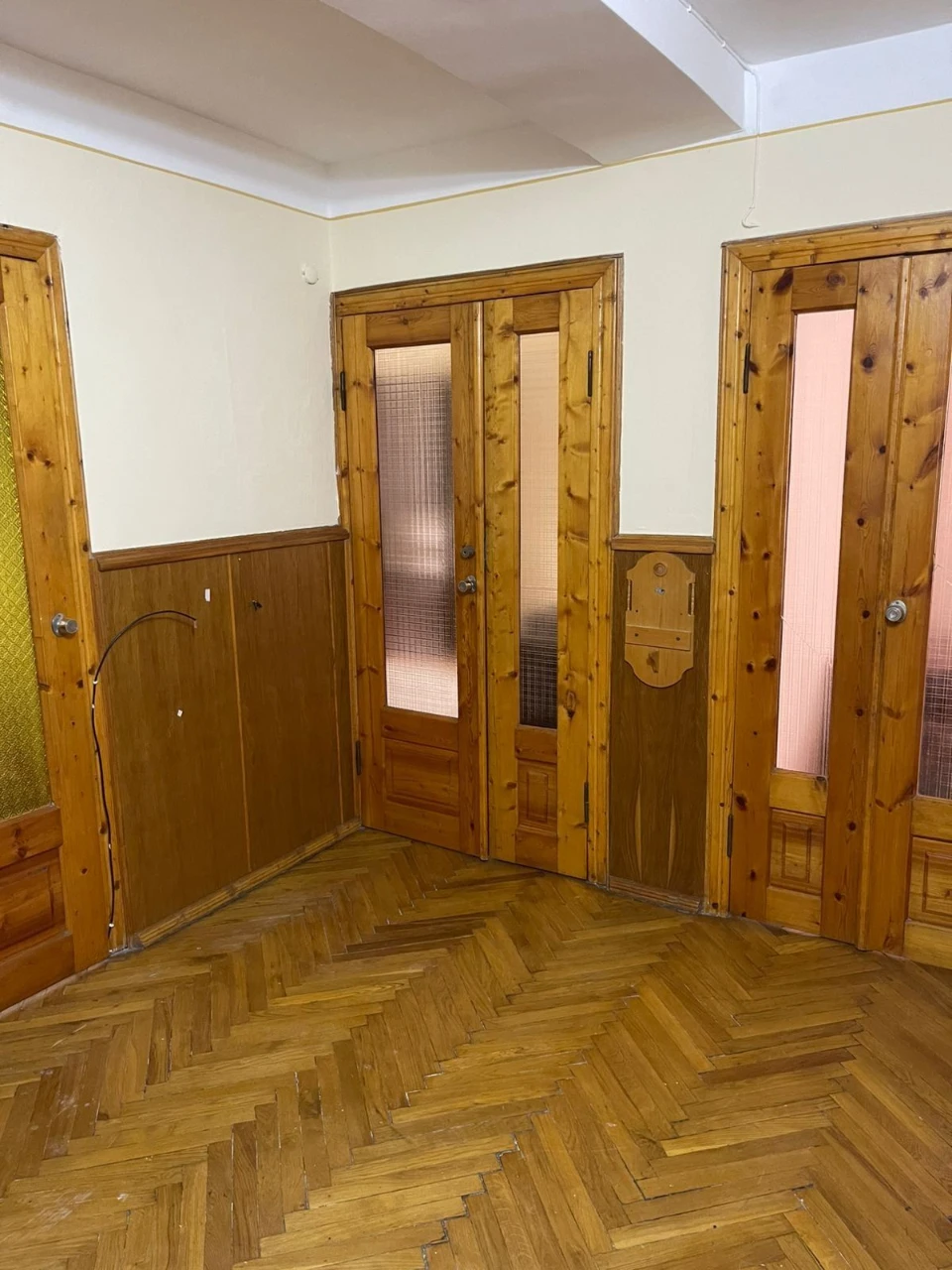 Продаж квартира чешка Чернівці три кімнати 2й поверх