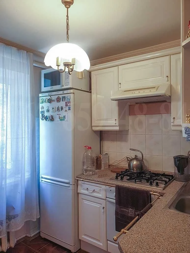 Мечникова. Кловская. Печерск. Продам 3х ком квартиру.