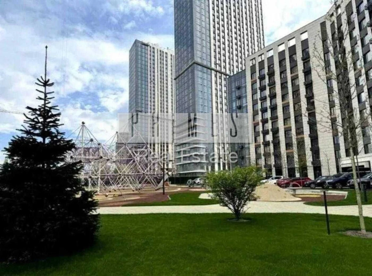 Продаж 2к квартири з ремонтом, ЖК «Метрополіс», вул. Заболот