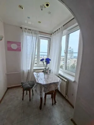 Продам 1-к квартиру в центре