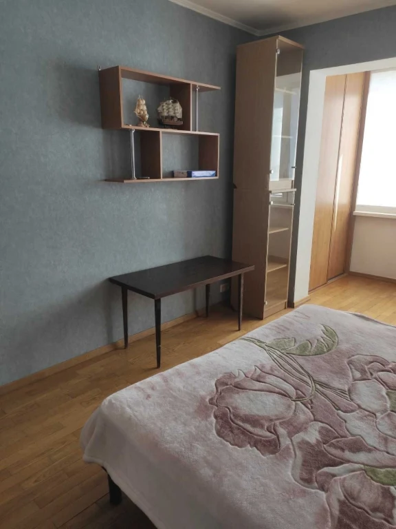 Продам 2-ух комнатную кв-ру на Оболони, ул. Героев Днепра,22