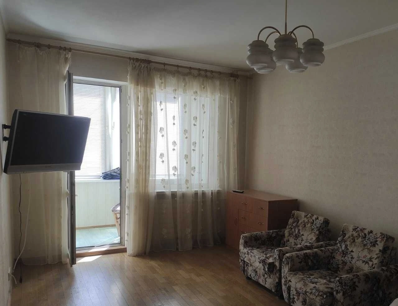 Продам 2-ух комнатную кв-ру на Оболони, ул. Героев Днепра,22
