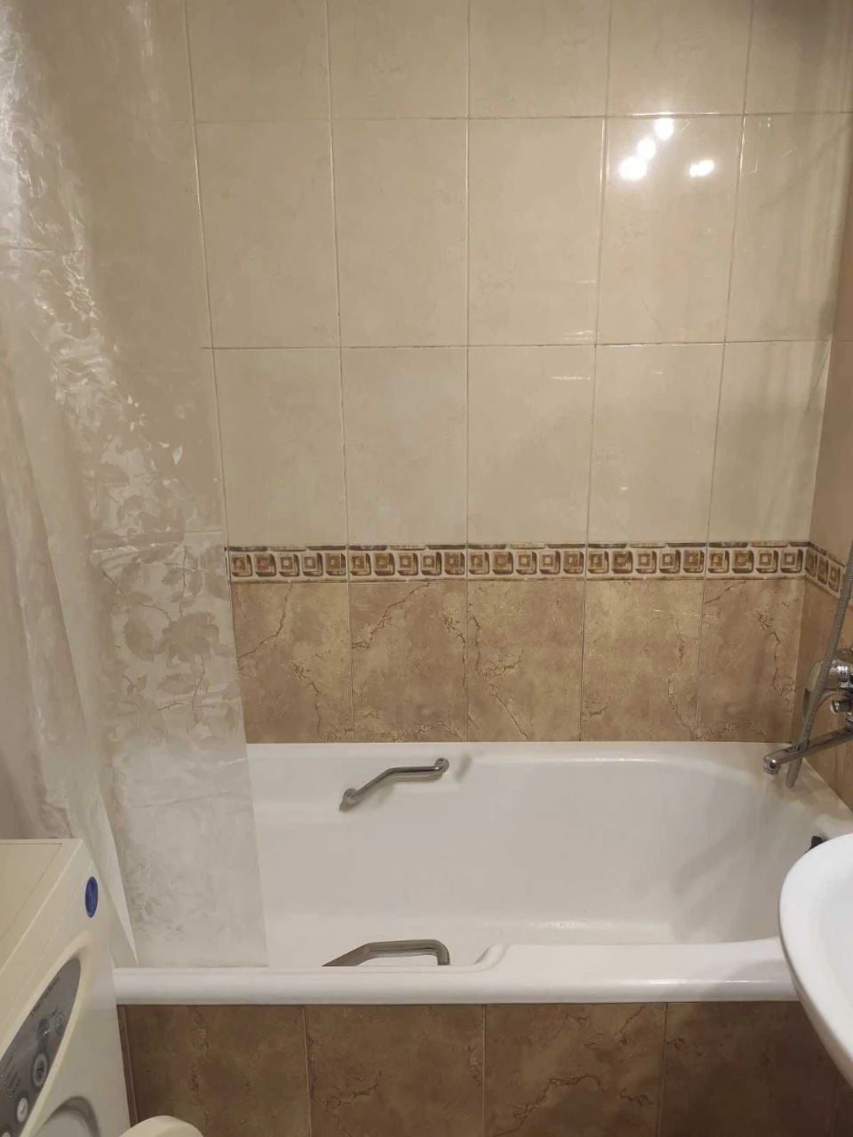 Продам 2-ух комнатную кв-ру на Оболони, ул. Героев Днепра,22