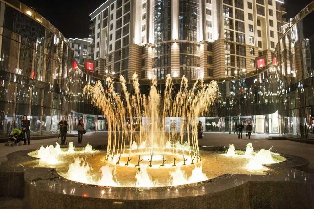 2-кімн 80кв.м +2паркінги по 20кв.м вул.Драгомирова 20 ЖК"Нов