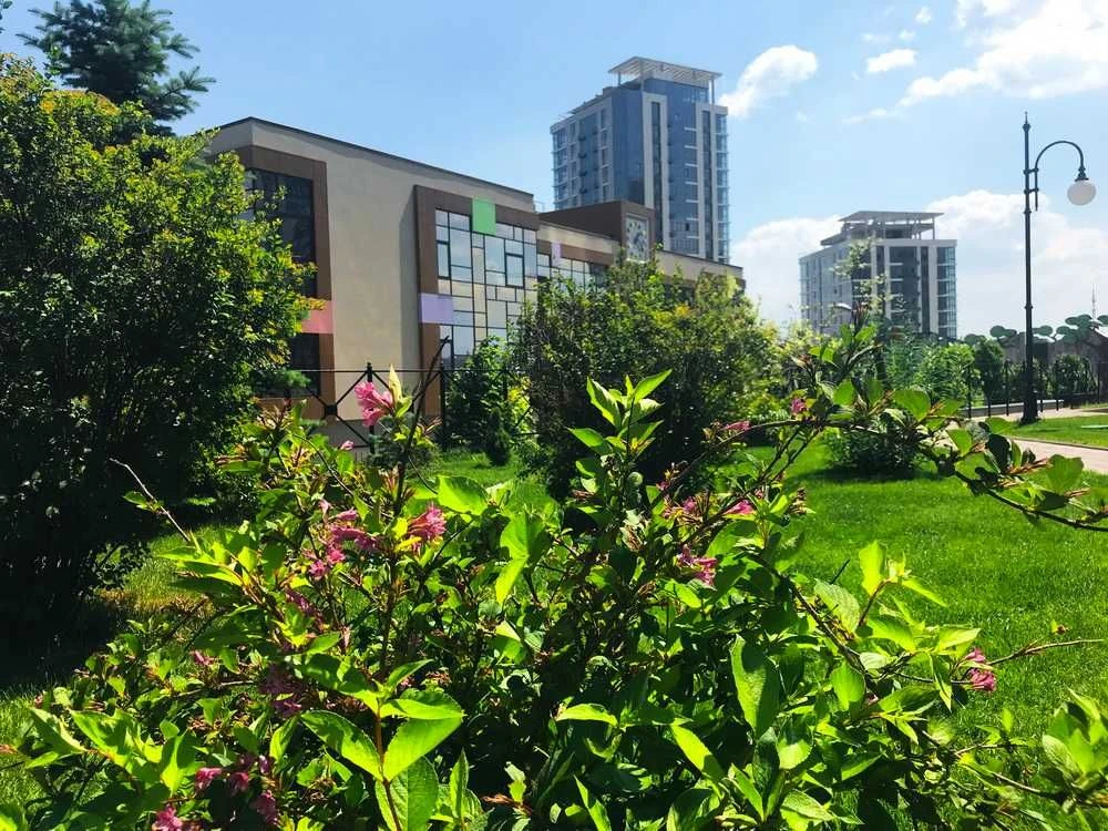 2-кімн 80кв.м +2паркінги по 20кв.м вул.Драгомирова 20 ЖК"Нов