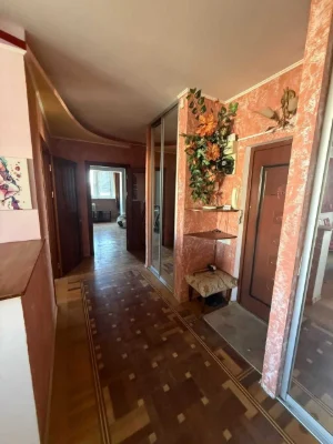 Продам 4 комнатную квартиру по ул. Семена Палия