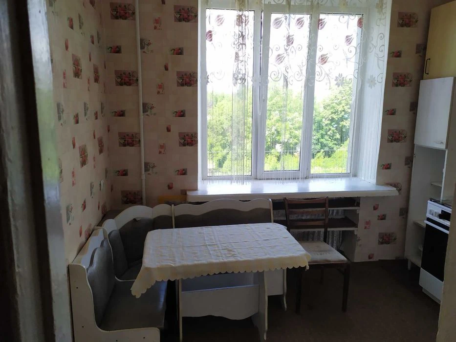 Selling my own 1-room apartment, New Circus area, VLASN