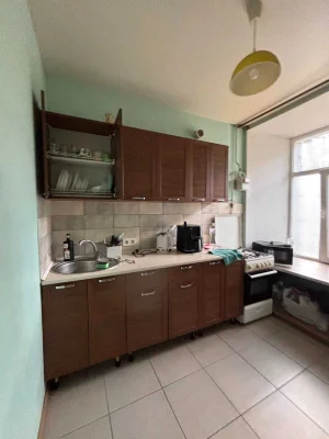 Продам 2 ком квартиру Сталинка Центр Парк