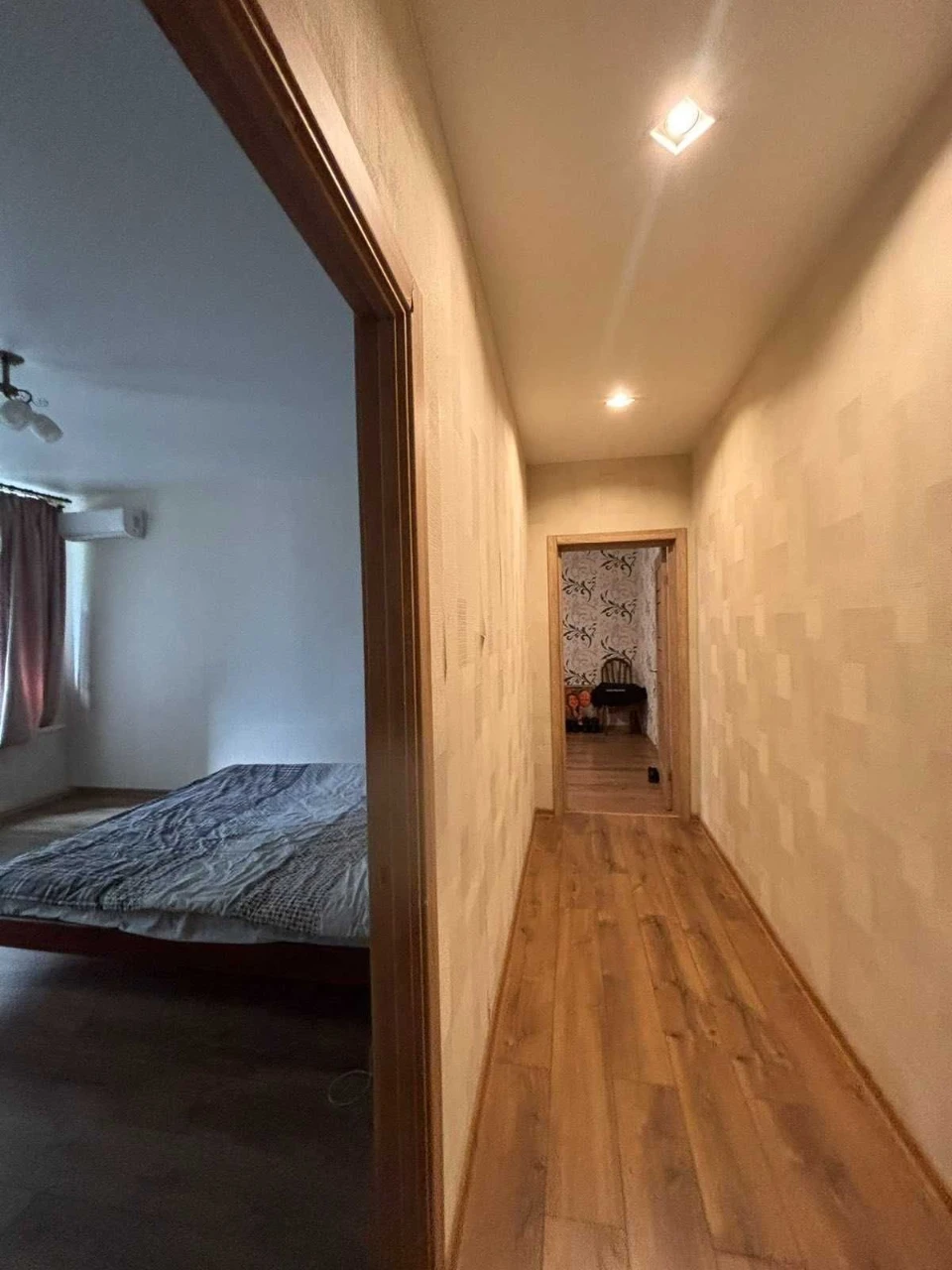 Продам 2 ком квартиру Сталинка Центр Парк
