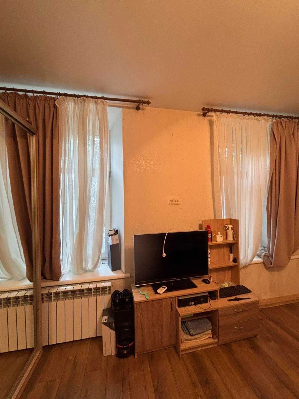 Продам 2 ком квартиру Сталинка Центр Парк