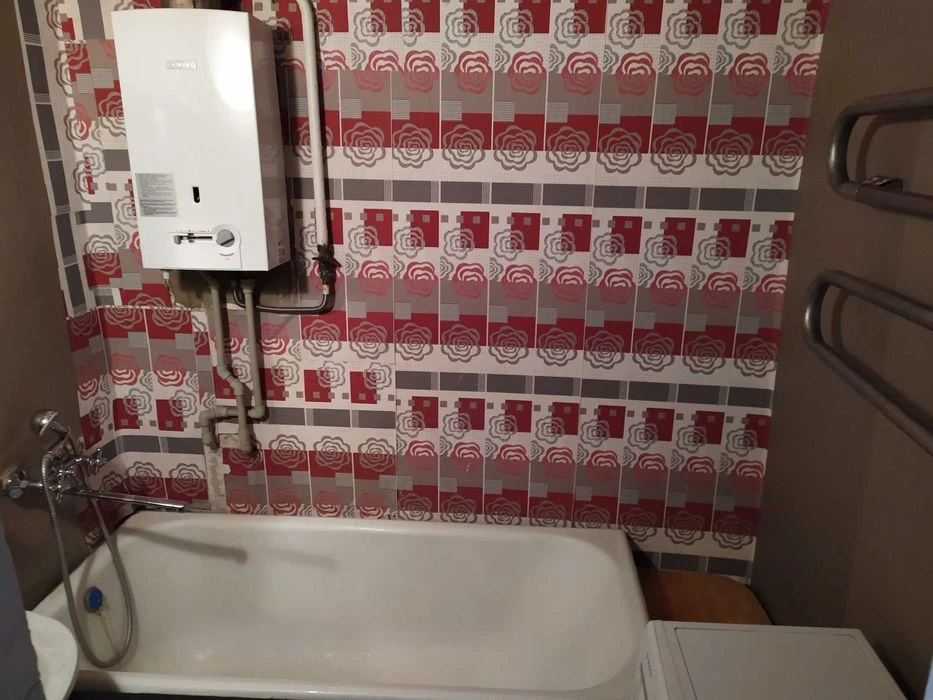 Selling my own 1-room apartment, New Circus area, VLASN