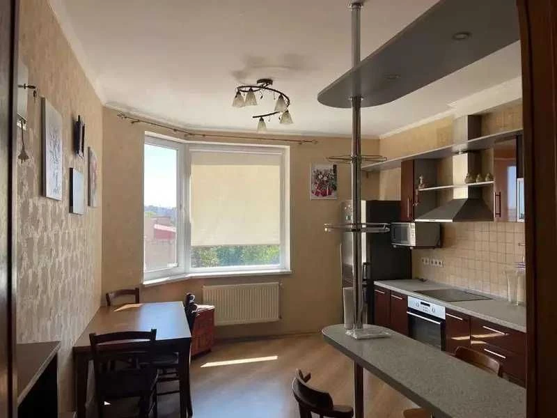 2К 76,4М² у ЖК Чудо-Місто, Центр, 7/18 — КУХНЯ 18М², з мебля