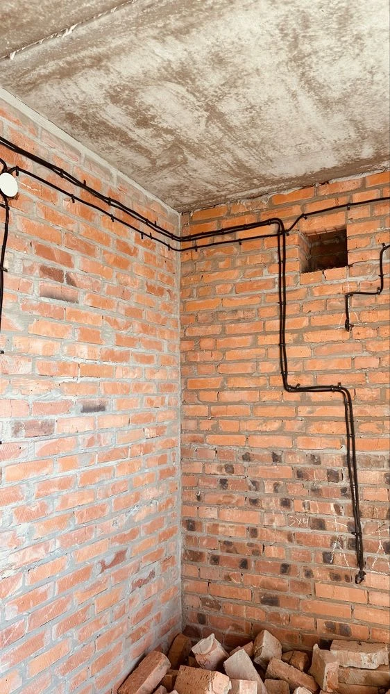 Полторушка в новобудові «Зиґ- заг» топове планування