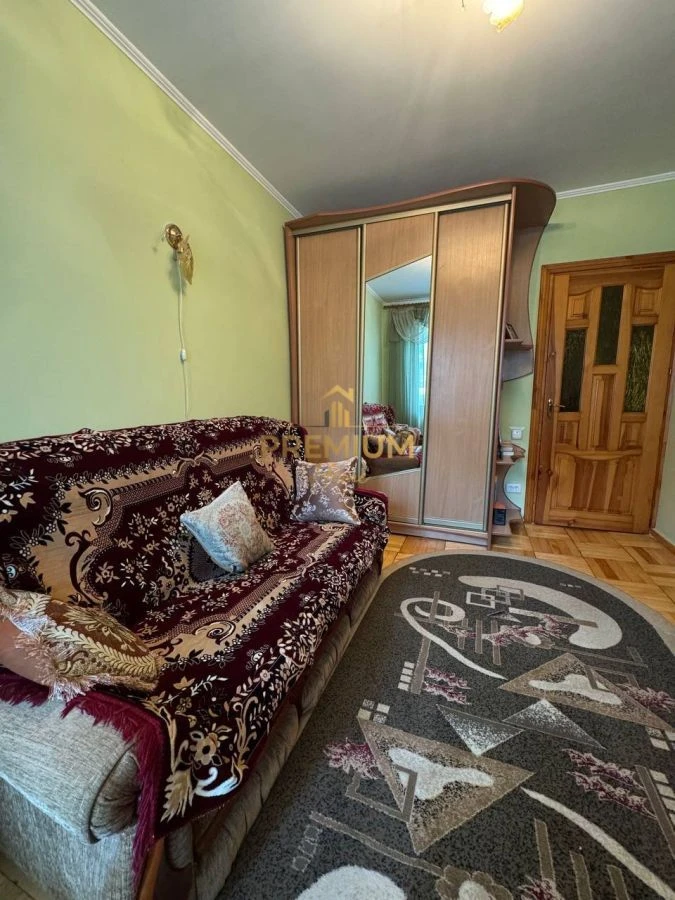 Продаж 3-кімн. квартири на Злуки, Північний