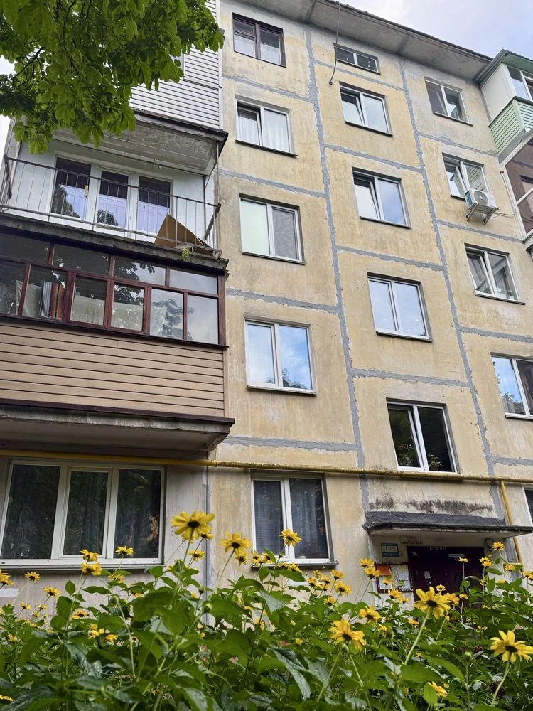Продаж 2-кімнатної квартири з ремонтом в районі Валу