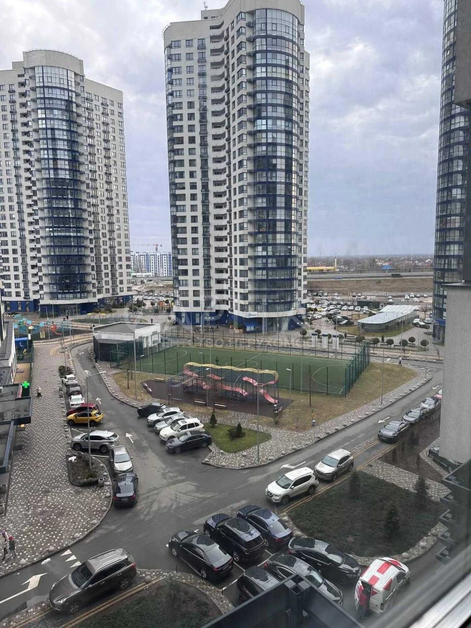 Продаж 1к квартири 50 м,вул.Осокорська 2а/ул.Осокорская 2а/Ж