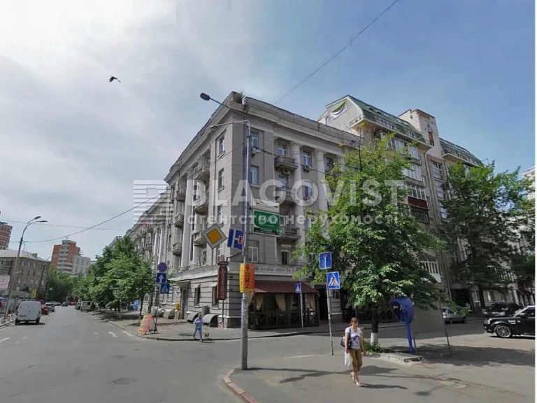 Продаж 3х кімнатної квартири Гусовського, 12/7, ; Сталінка;