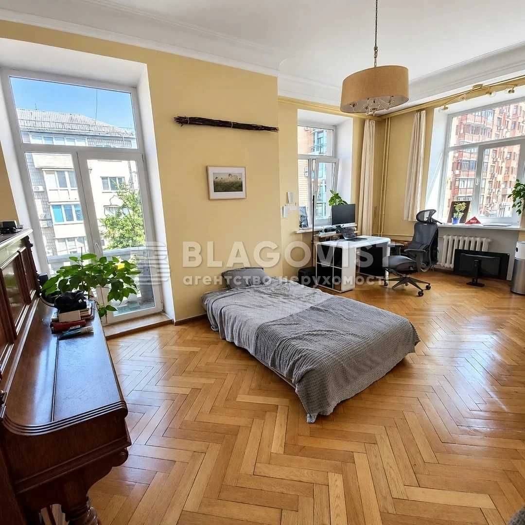 Продаж 3х кімнатної квартири Гусовського, 12/7, ; Сталінка;