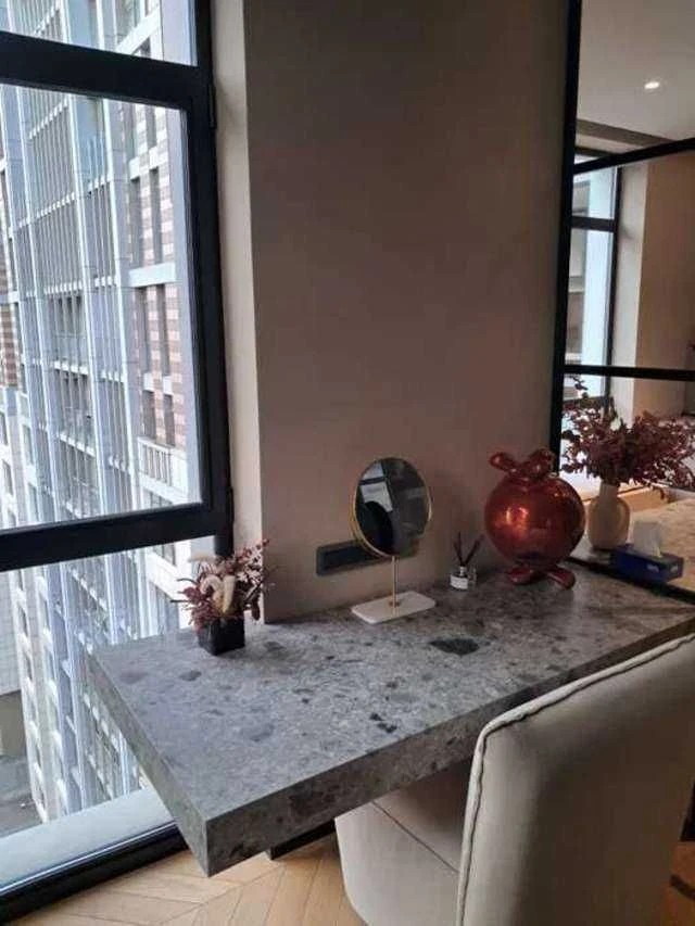 Без комісії! ЖК Новопечерські Липки, 55 м.кв. на середньому