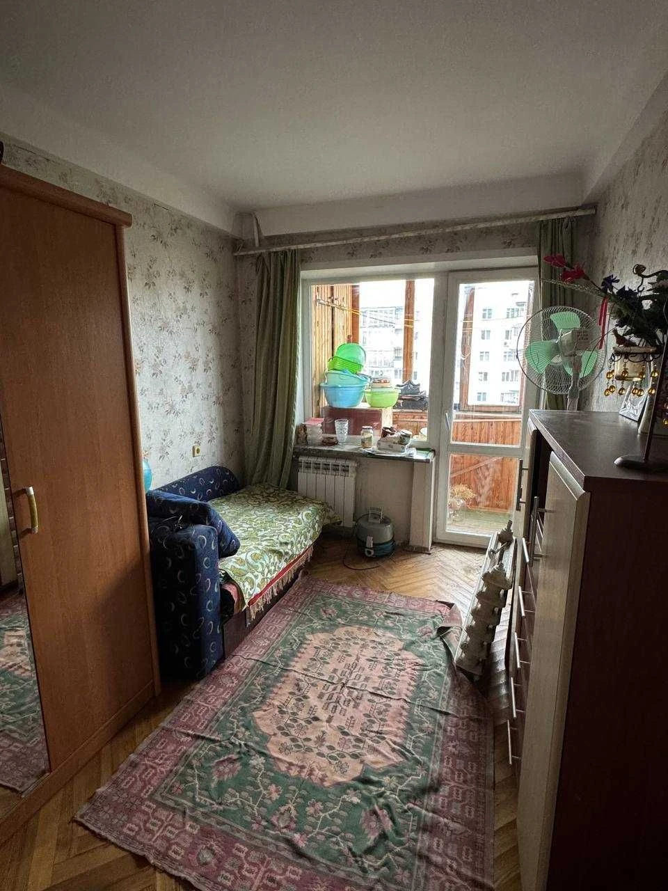 2к квартира в центрі міста, аїнки 9