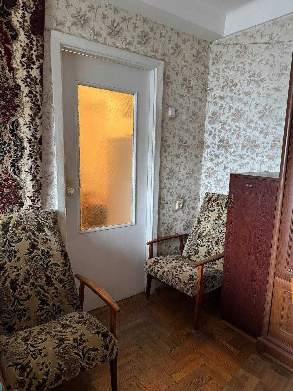 2к квартира в центрі міста, аїнки 9