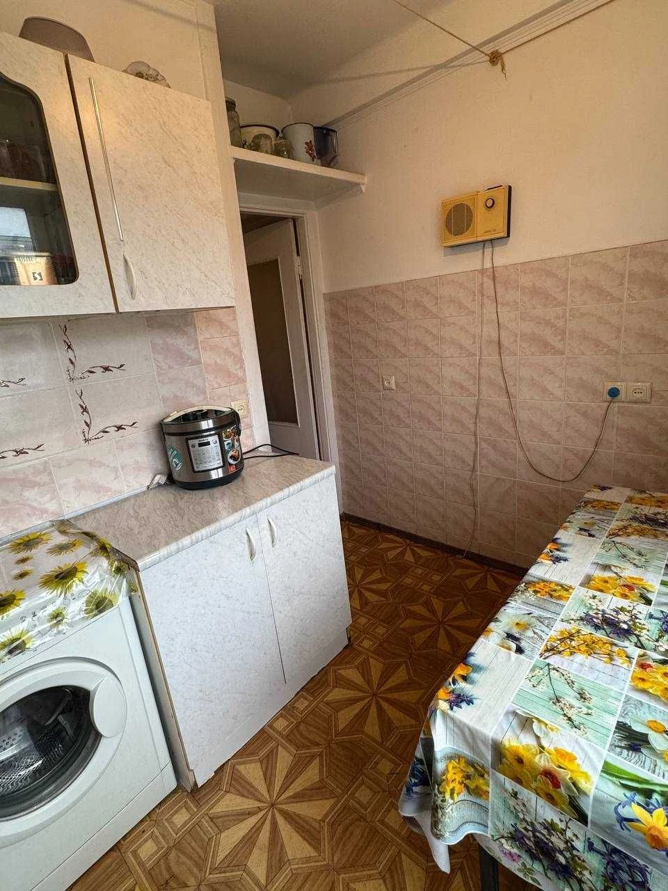 2к квартира в центрі міста, аїнки 9