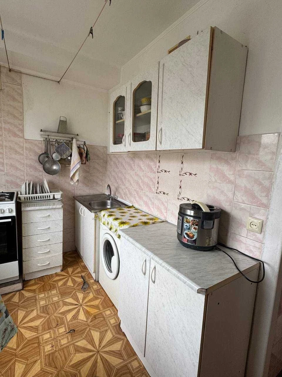 2к квартира в центрі міста, аїнки 9