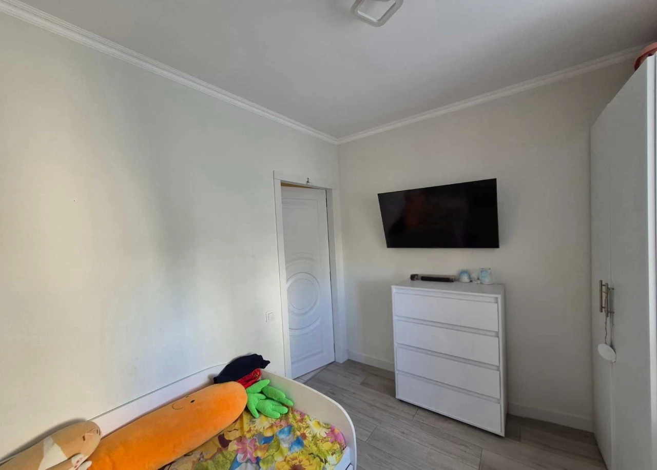 ТЦ Панорама. Велика 3-х кімнатна 70м². Ремонт