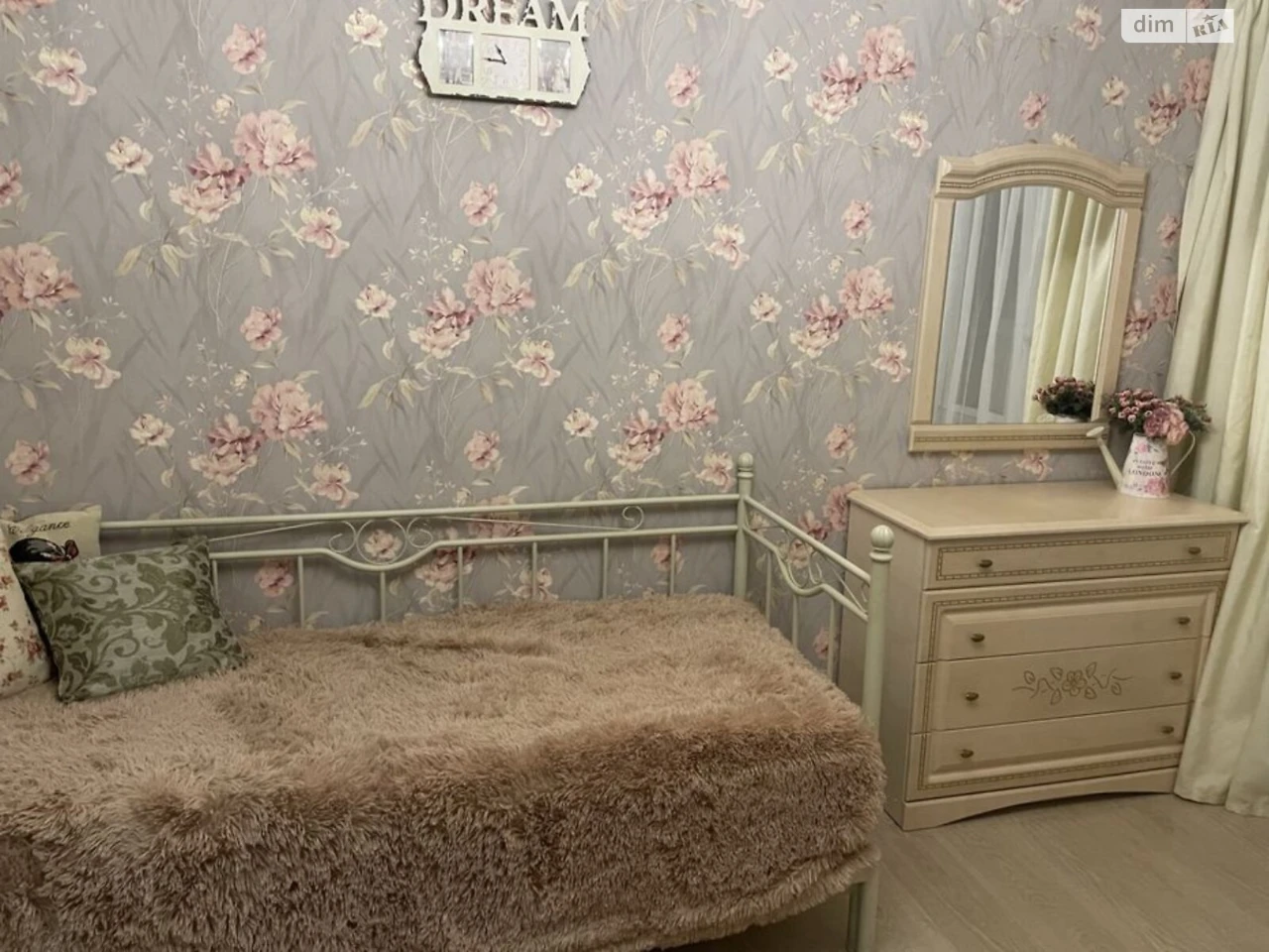 Продаж Квартира 335-ий мікрорайон