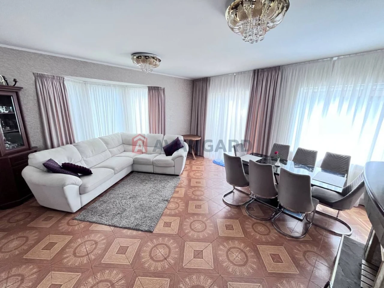Продається новий будинок р-н Луначарський