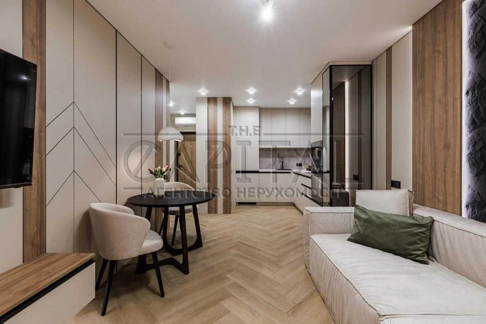 For sale / Apartment / 43 m2 / Residential complex Varshavsky 3 / Podilsky district