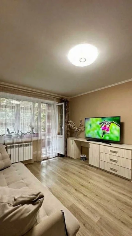 Продаж 2 кімнатної квартири з якісним та гарним ремонтом!, д