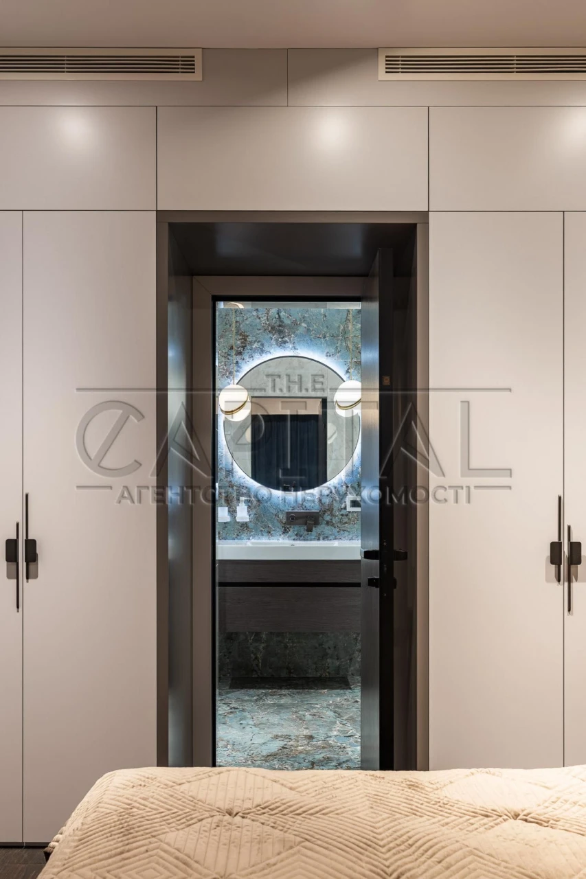 Продаж квартири з дизайнерським ремонтом 105м2 ЖК Chicago Ce
