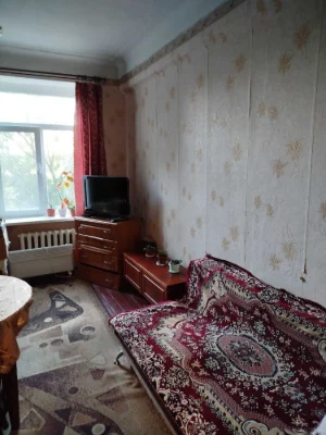 Продам 2-х к. квартиру Центр ; ул. М. Грушевского