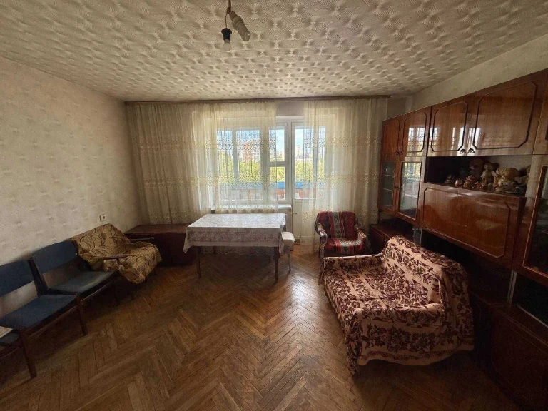 Продаж 86м2 4 к кв Романа Шухевича просп. (Генерала Ватутіна