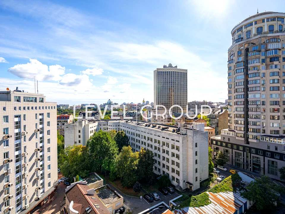 Квартира. Київ, Кудрявська вул.