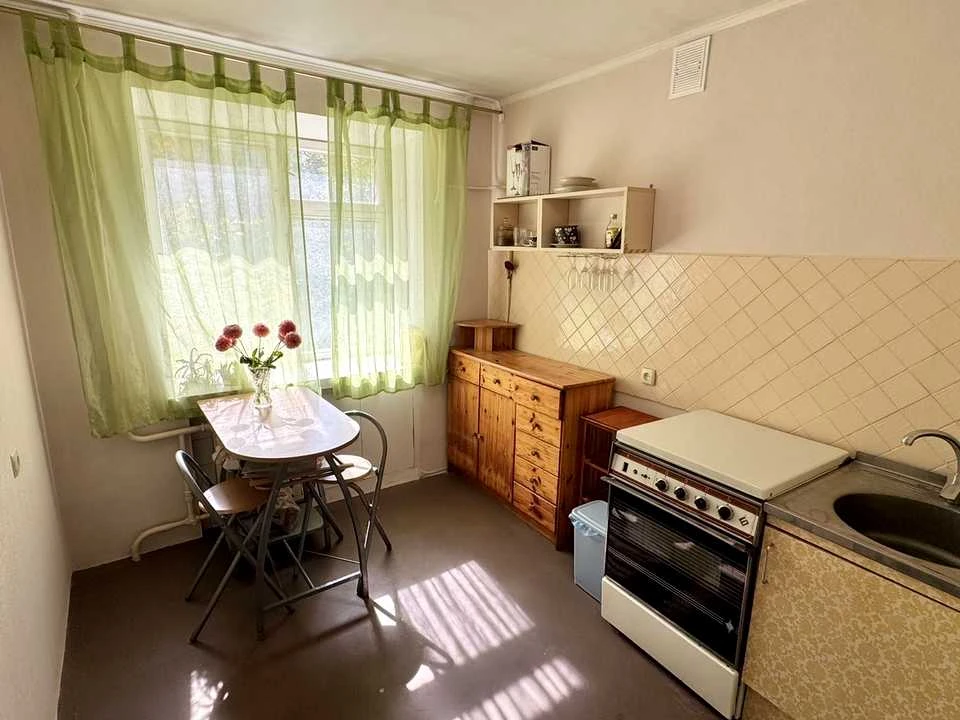 Квартира. Київ, Шовкуненка вул.