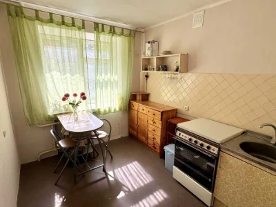 Квартира. Київ, Шовкуненка вул.