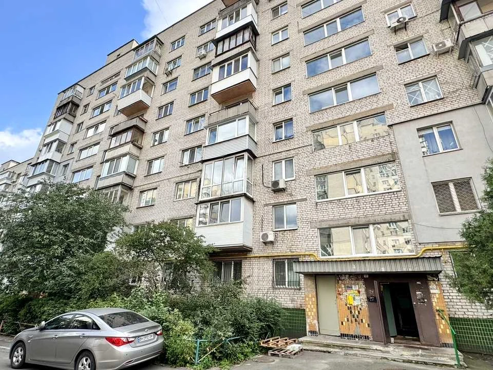 Квартира. Київ, Шовкуненка вул.