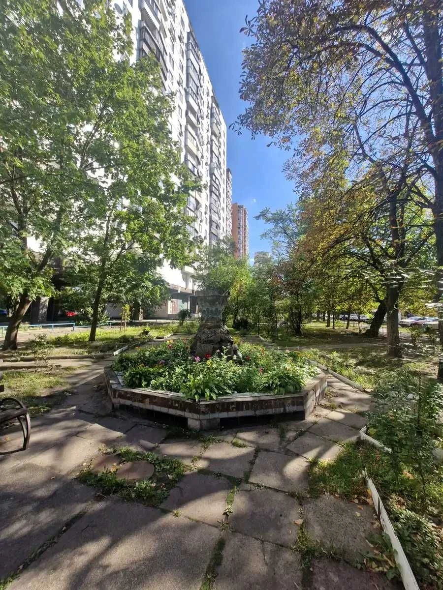Русанівка продаж 1к з ремонтом Ігоря Шамо бульв. Русанівськи