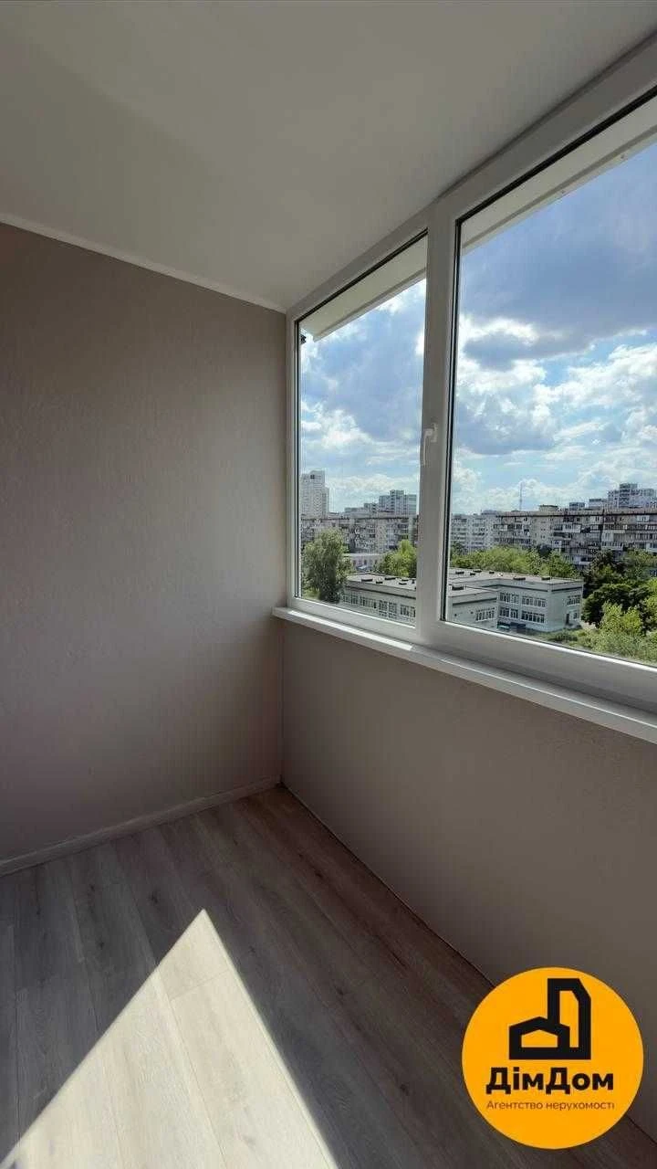 Вул. Олександра Архипенка, 4А продаж 3-кімнатної квартири