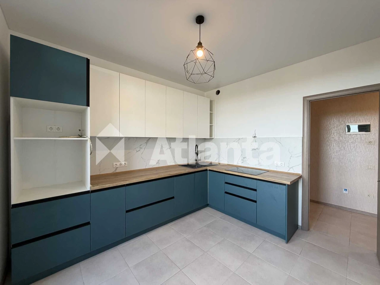 Дуже гарного планування 3-кімнатна квартира 73.5 м² з ремонт