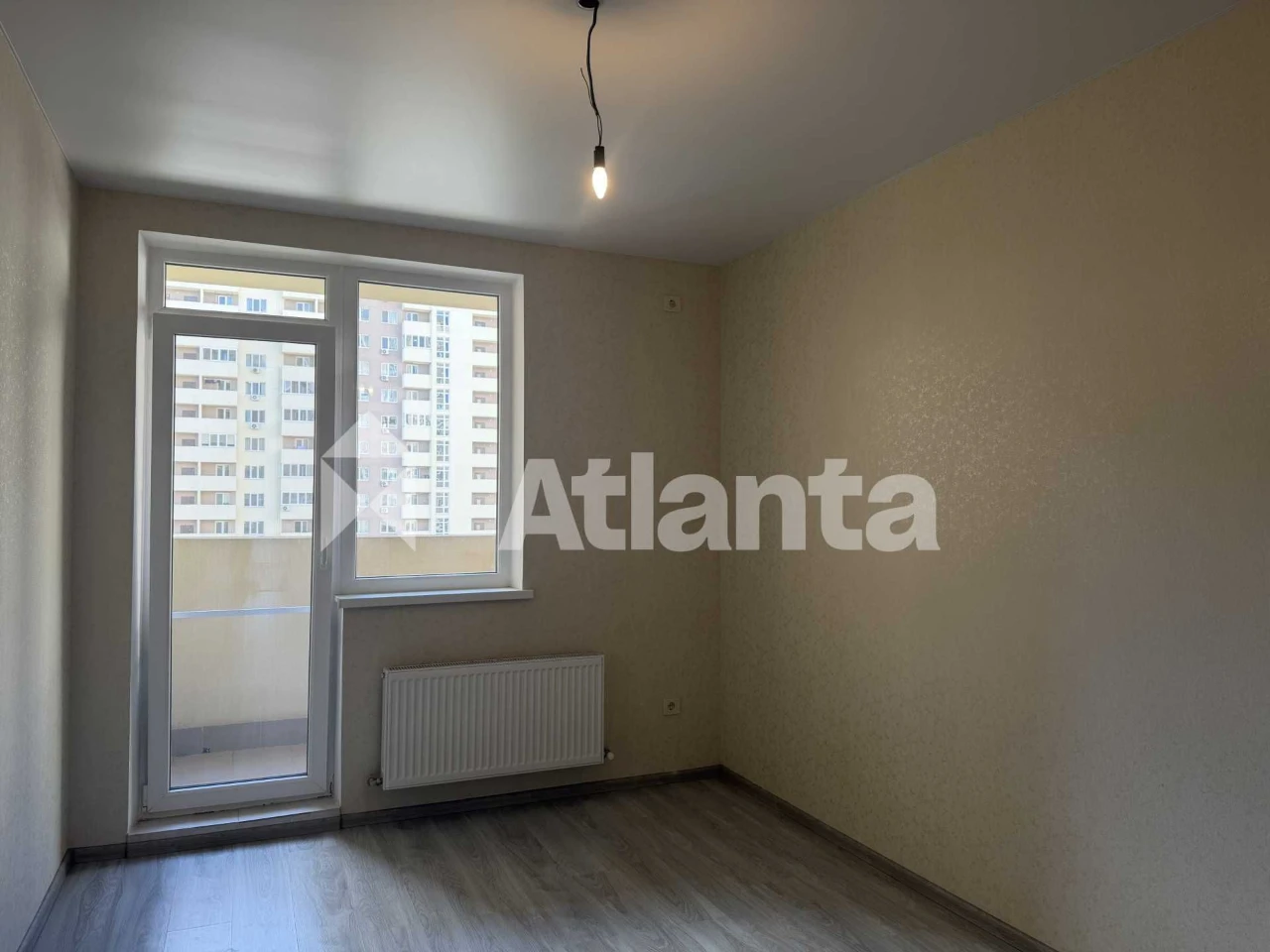 Дуже гарного планування 3-кімнатна квартира 73.5 м² з ремонт