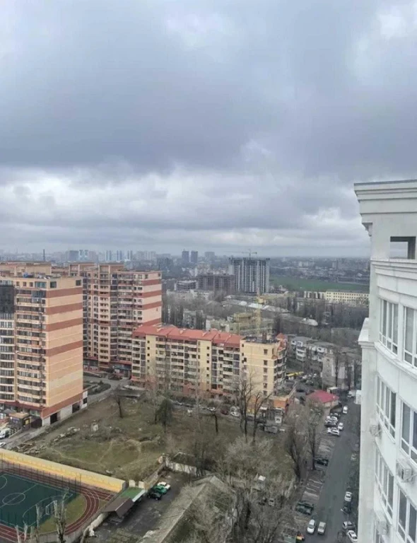 В продаже 4-комнатная квартира в ЖК "Звездный городок - 1".