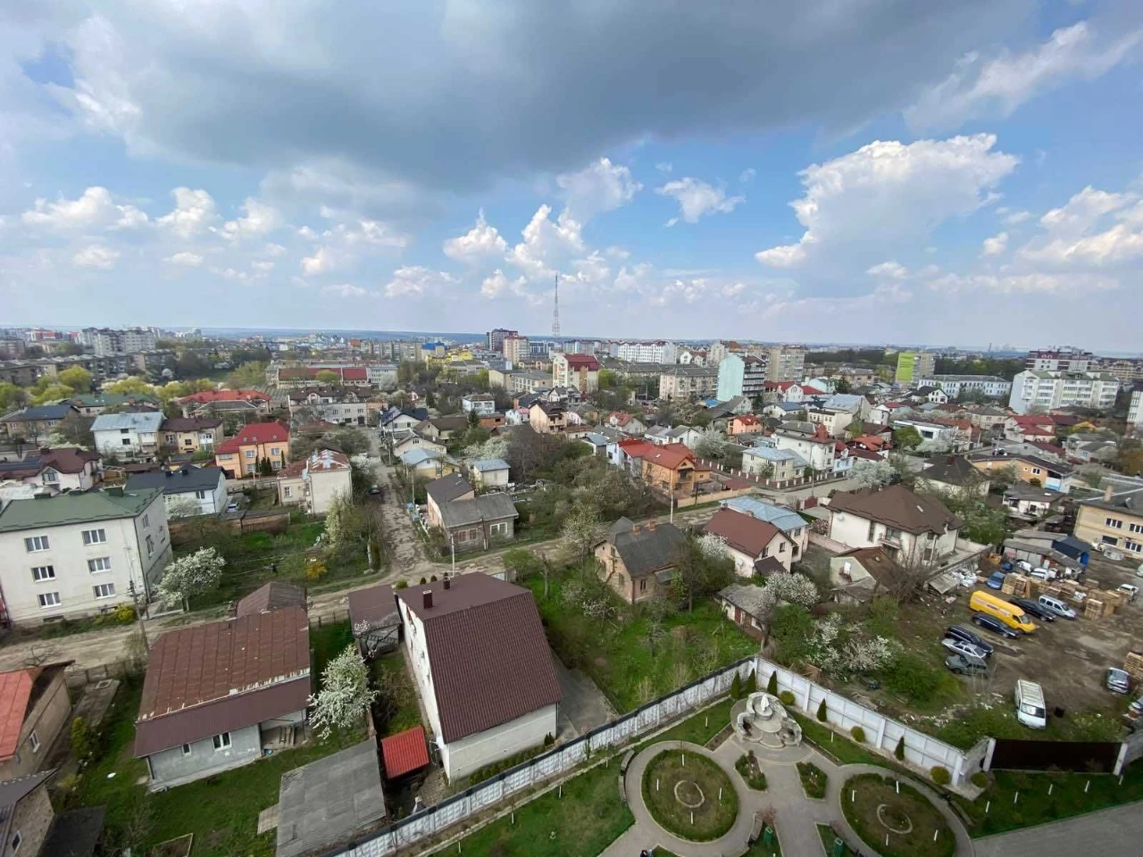 Продаж двокімнатної квартири в зданому житловому комплексі
